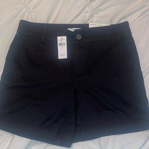 NWT - Loft - size 2 - black - Monroe 6 inch shorts